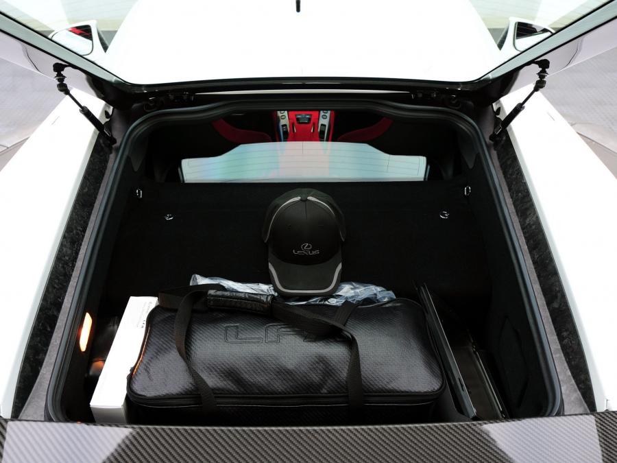  Lexus LF-A Nurburgring Performance Package 2010 года  (US) (фото 4 из 12)